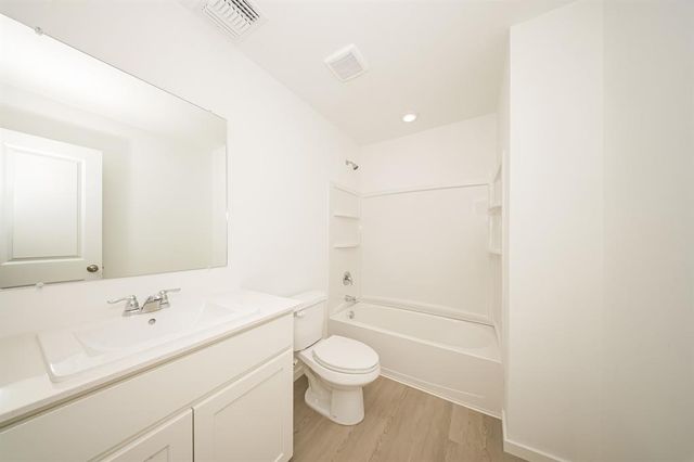 9108 SW 20th Street, Mustang, OK 73128