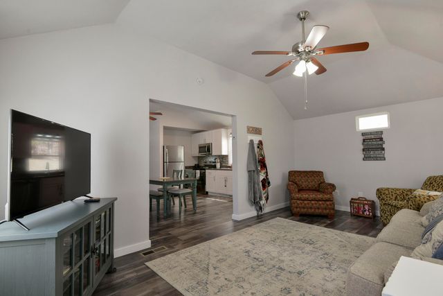 27601 Bramble Lane, Golden, MO 65658
