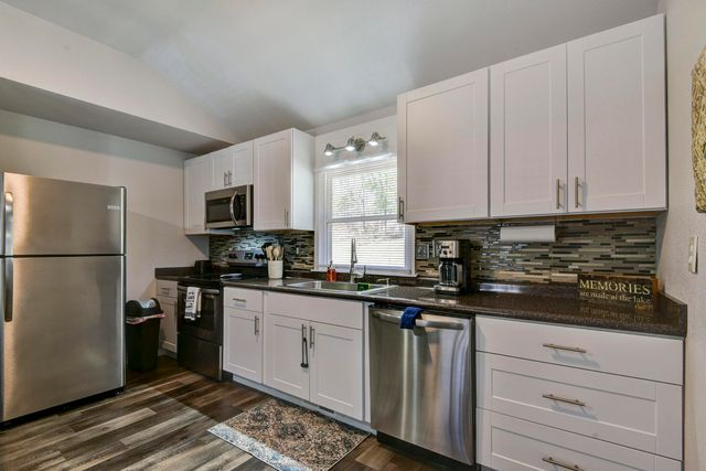 27601 Bramble Lane, Golden, MO 65658
