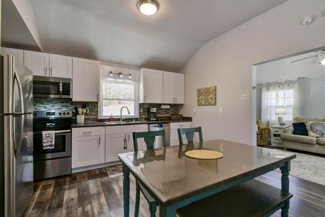 27601 Bramble Lane, Golden, MO 65658