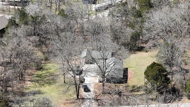 27601 Bramble Lane, Golden, MO 65658