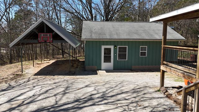 27601 Bramble Lane, Golden, MO 65658