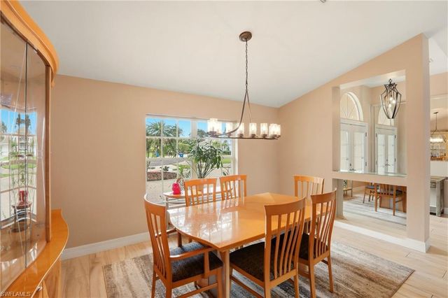 28820 Trenton CT, Bonita Springs, FL 34134