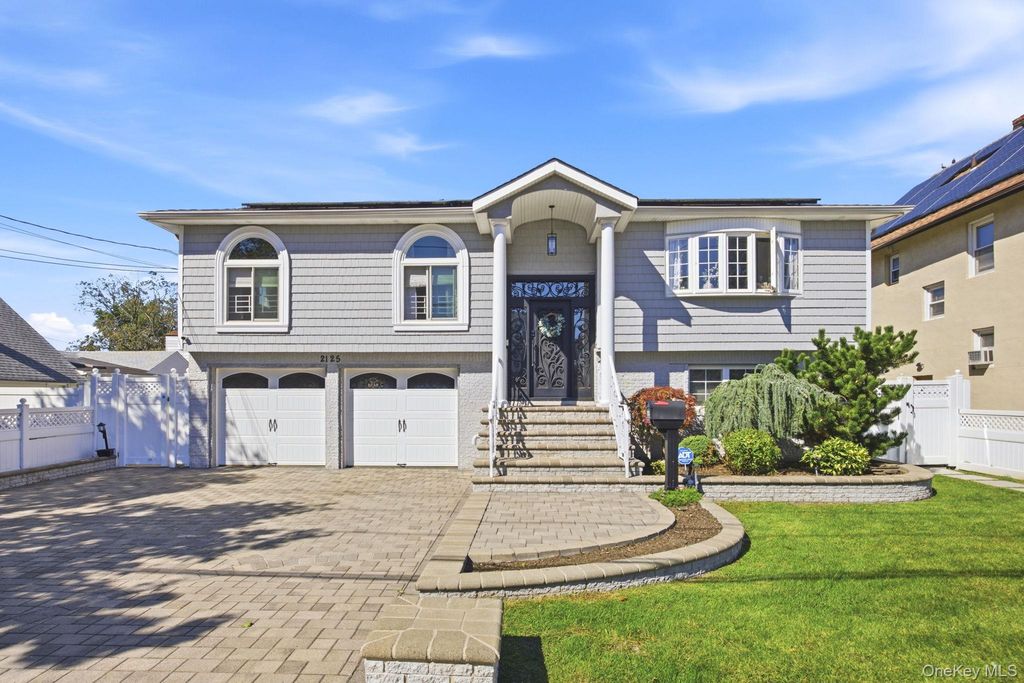 2125 Franklin Avenue, East Meadow, NY 11554 — exterior