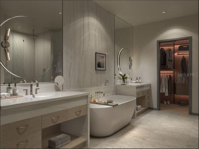 550 GOLDEN GATE POINT 404, Sarasota, FL 34236