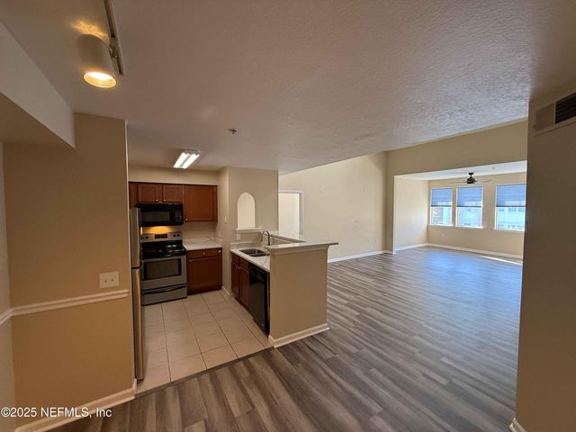 8550 TOUCHTON Road 1633, Jacksonville, FL 32216