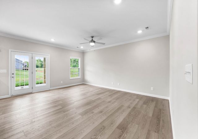 2704 Brewster Dr, Clarksville, TN 37042