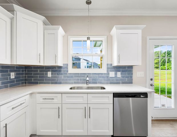 2704 Brewster Dr, Clarksville, TN 37042