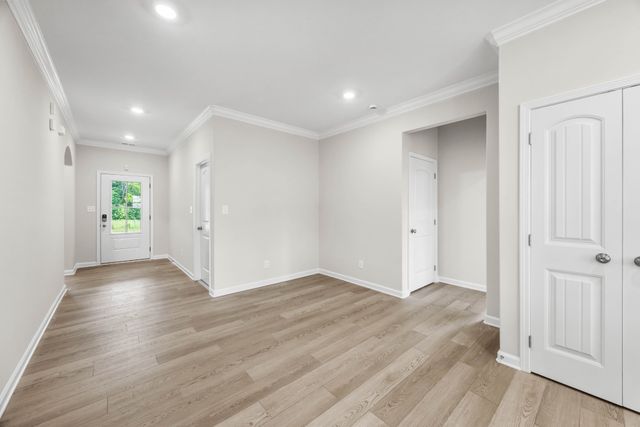 2704 Brewster Dr, Clarksville, TN 37042