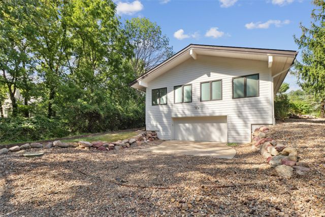3700 Hidden Creek Drive, West Des Moines, IA 50265