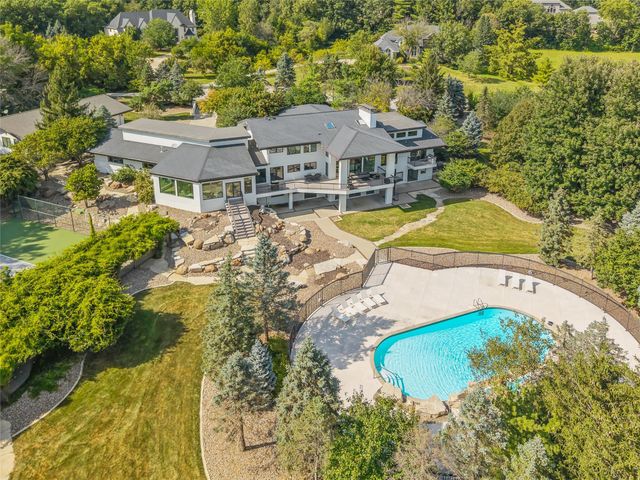 3700 Hidden Creek Drive, West Des Moines, IA 50265