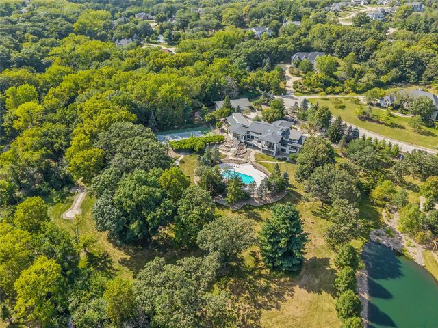3700 Hidden Creek Drive, West Des Moines, IA 50265