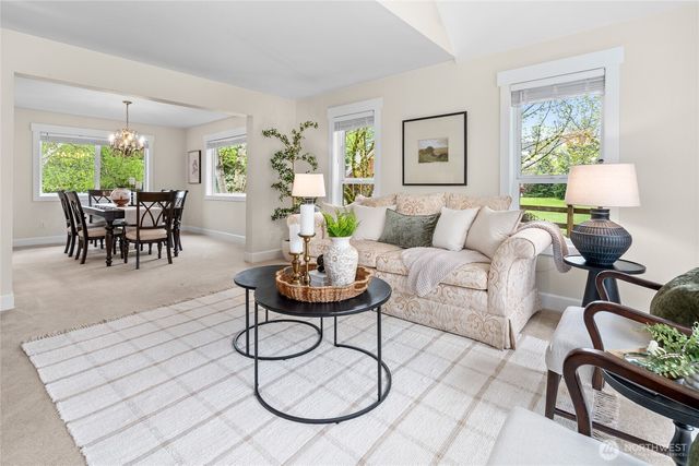 340 222nd Place SE, Sammamish, WA 98074