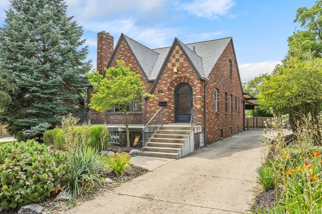 349 Baynton Avenue, Grand Rapids, MI 49503