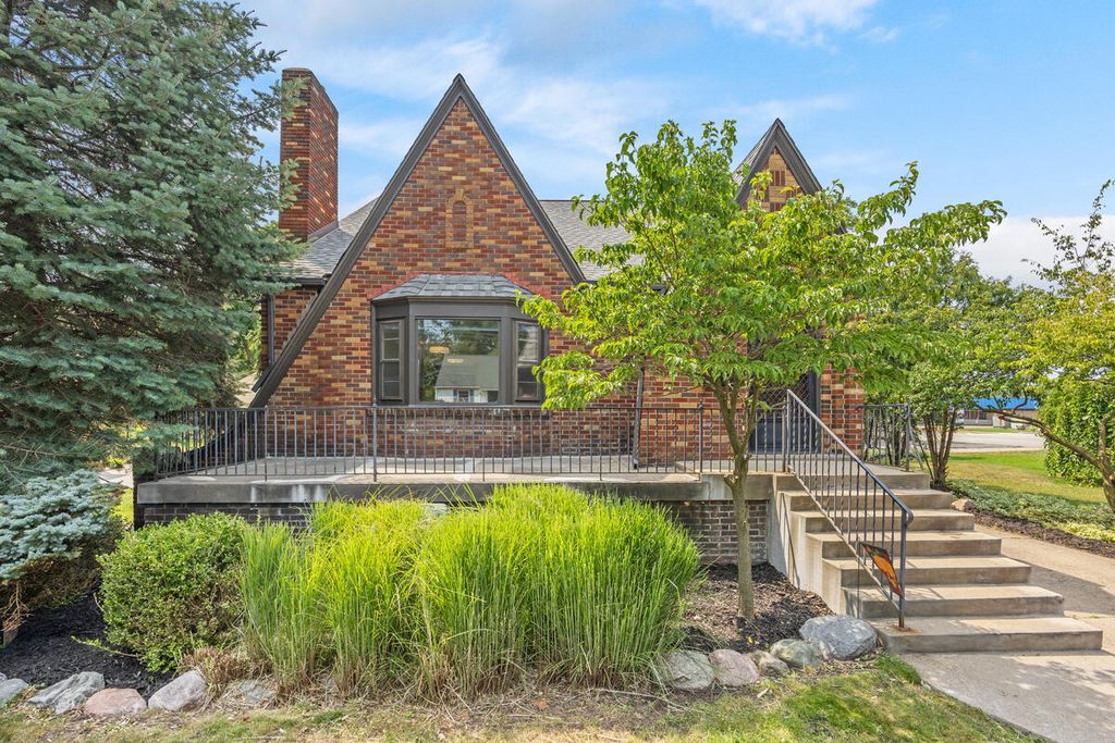 349 Baynton Avenue, Grand Rapids, MI 49503