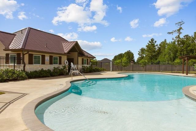 215 Springfield Terrace Court, Conroe, TX 77304