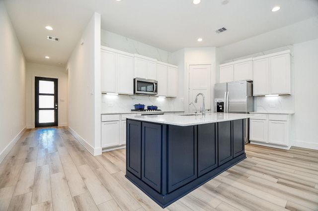 215 Springfield Terrace Court, Conroe, TX 77304