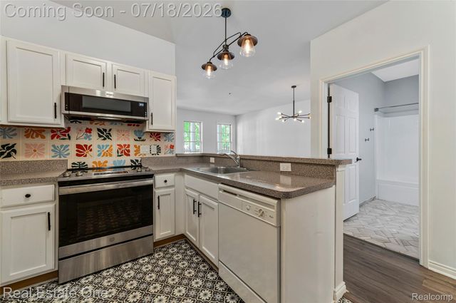 256 Constitution Street, Canton Charter Township, MI 48188