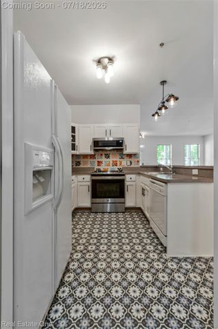 256 Constitution Street, Canton Charter Township, MI 48188