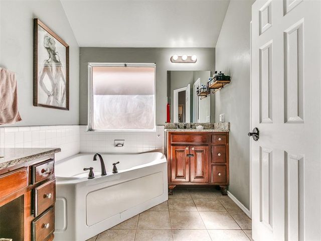 4905 NW 161st Terrace, Edmond, OK 73013