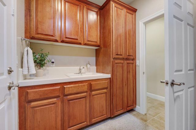 33426 Canvas Back St, Woodland, CA 95695