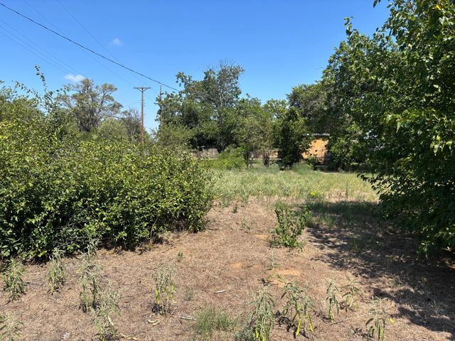 607 Clarendon Street, Mclean, TX 79057