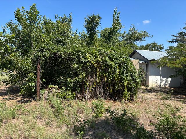 607 Clarendon Street, Mclean, TX 79057