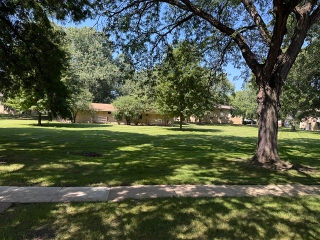 5730 Concord Lane 3, Clarendon Hills, IL 60514