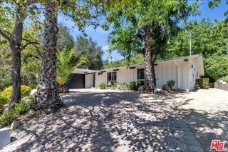 3500 Woodcliff Road, Sherman Oaks, CA 91403