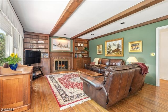 1407 Chapel Hill Rd, Mountainside Boro, NJ 07092