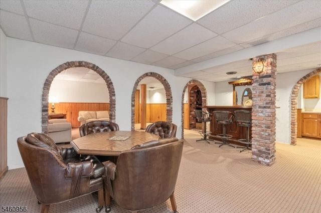 1407 Chapel Hill Rd, Mountainside Boro, NJ 07092