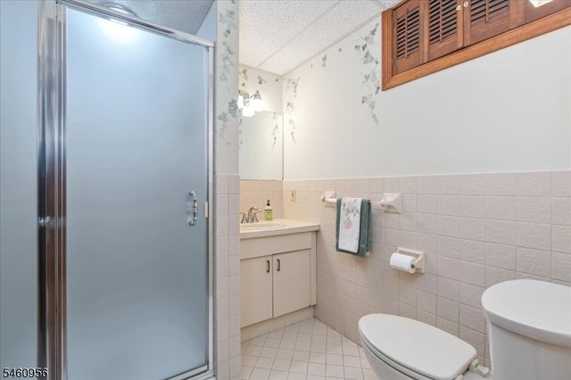1407 Chapel Hill Rd, Mountainside Boro, NJ 07092