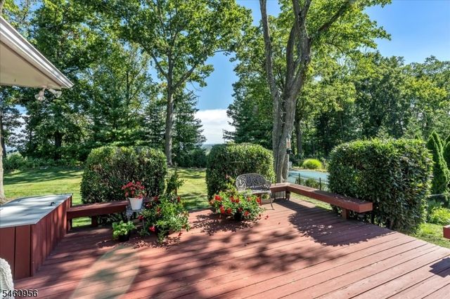 1407 Chapel Hill Rd, Mountainside Boro, NJ 07092