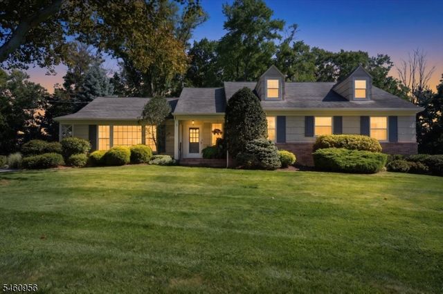 1407 Chapel Hill Rd, Mountainside Boro, NJ 07092