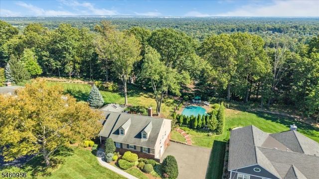 1407 Chapel Hill Rd, Mountainside Boro, NJ 07092