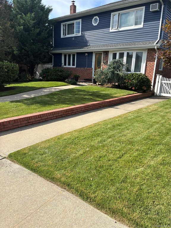 1607 Lydia Avenue, Elmont, NY 11003 — photo 2