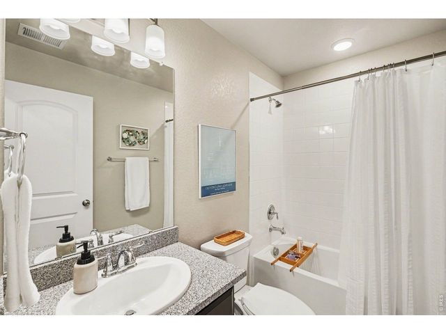 4453 Barrow Ln, Timnath, CO 80547