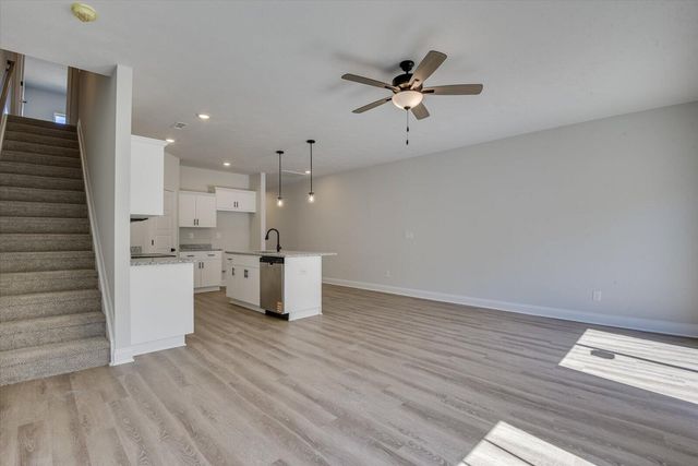 1052 Masterpiece, Trenton, SC 29847