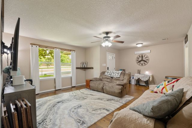 1206 Bales Street, Cleburne, TX 76033