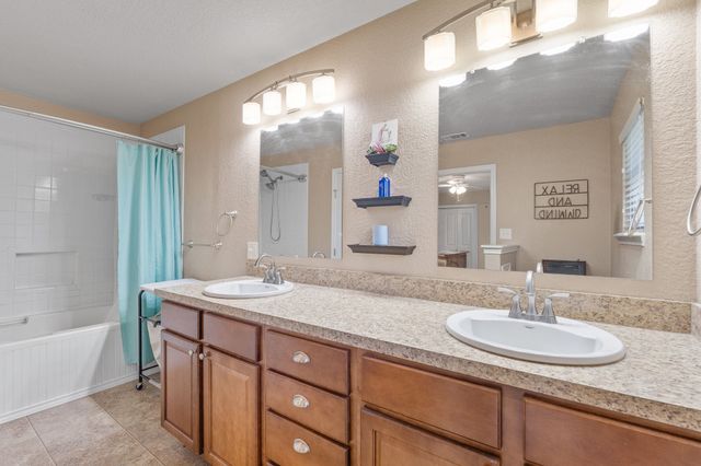 1206 Bales Street, Cleburne, TX 76033