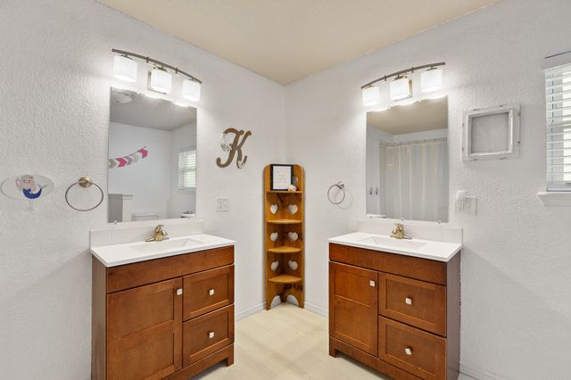 1206 Bales Street, Cleburne, TX 76033