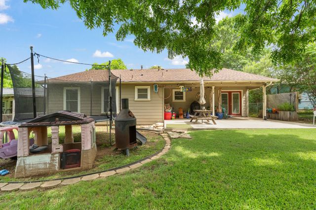 1206 Bales Street, Cleburne, TX 76033