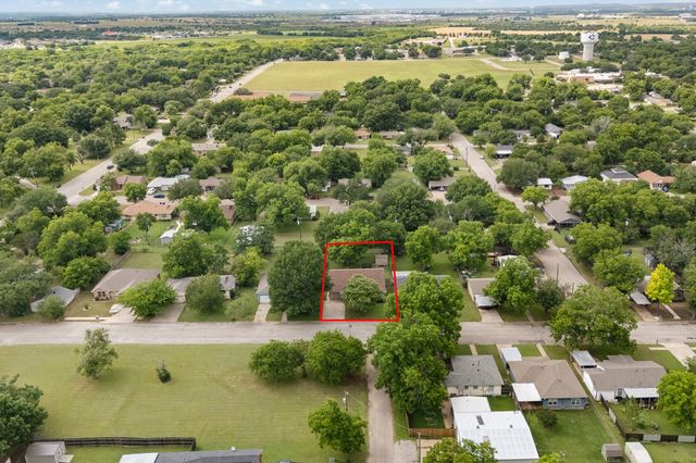 1206 Bales Street, Cleburne, TX 76033