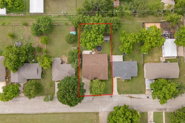 1206 Bales Street, Cleburne, TX 76033