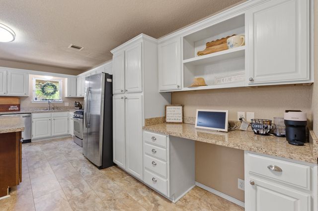 1206 Bales Street, Cleburne, TX 76033