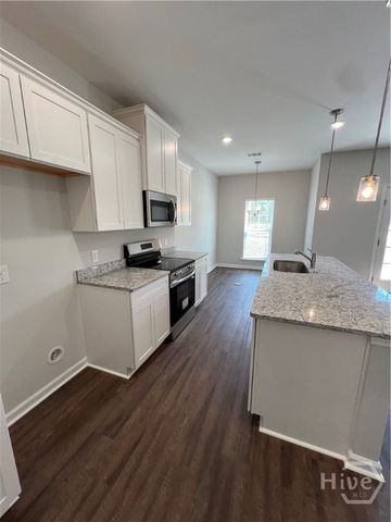 155 Orkney Street, Savannah, GA 31407