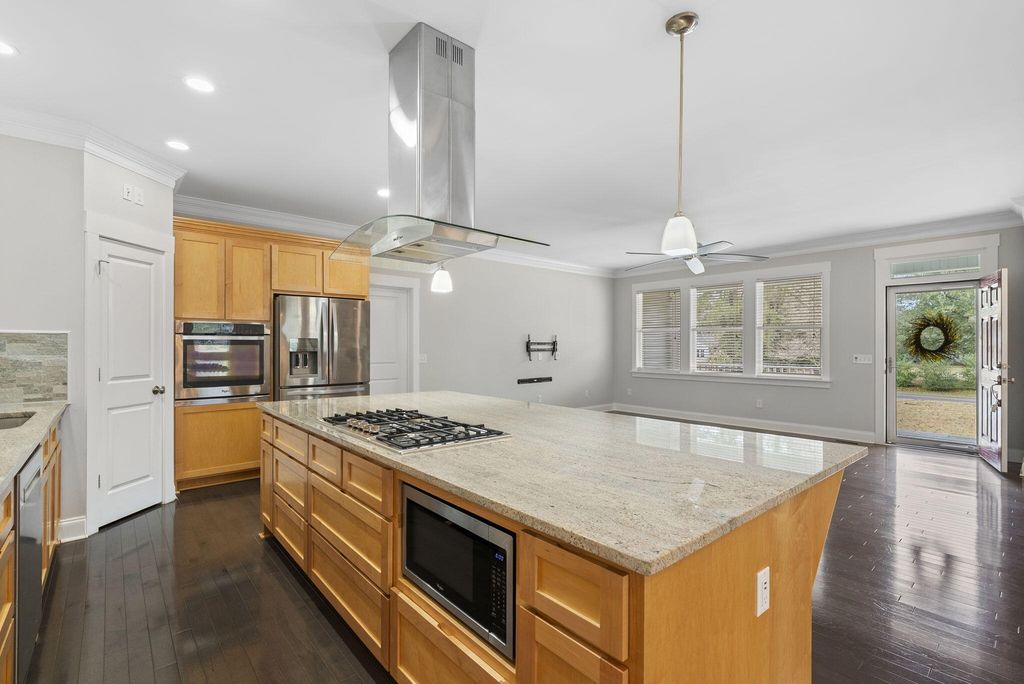 Image 11 of property listing at 2042 Pinopolis Road, Pinopolis, SC 29469