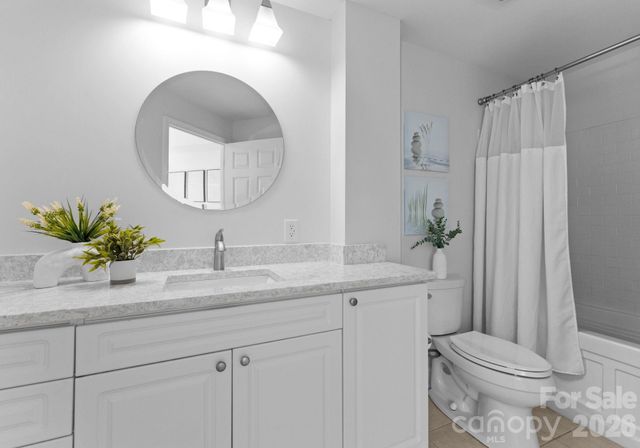 300 W 5th Street W 509, Charlotte, NC 28202