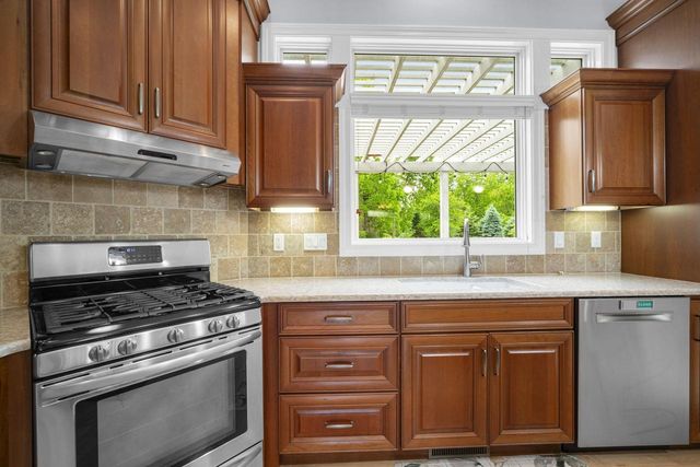 1604 Bellevue BOULEVARD, Fond Du Lac, WI 54937