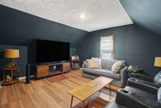 4071 Ivanrest Avenue, Grandville, MI 49418